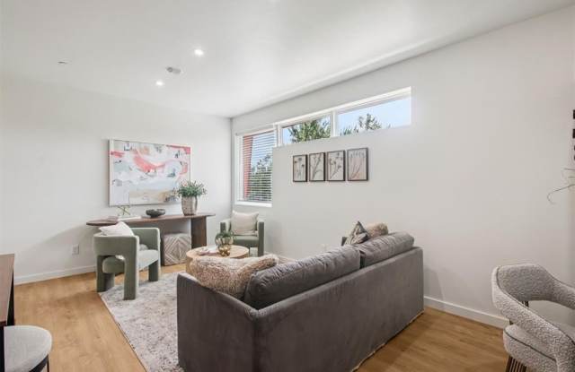 1744 NW 15th Street unit: 2A