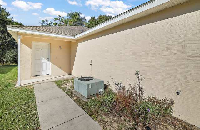 537 Paulling Drive - 1