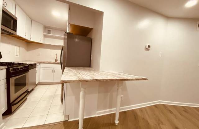 Photo of 5340 HOLMES RUN Parkway unit: 1003