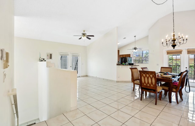 242 Avenue L - 242 Avenue L, Delray Beach, FL 33483