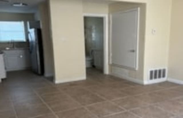 Photo of 909 S 17th St