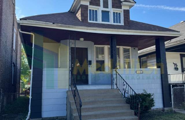 Photo of Updated Bungalow - 4Bed - Great location - near 114th  Michigan Ave