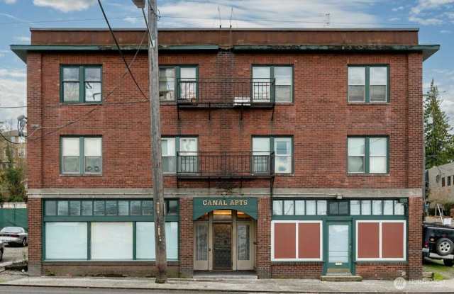 Canal Apartments