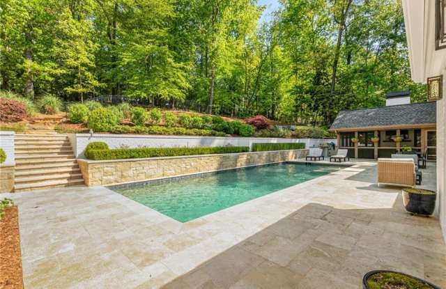 1100 Kingston Drive