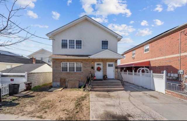 147-20 223rd Street unit: 1 Floor 1R