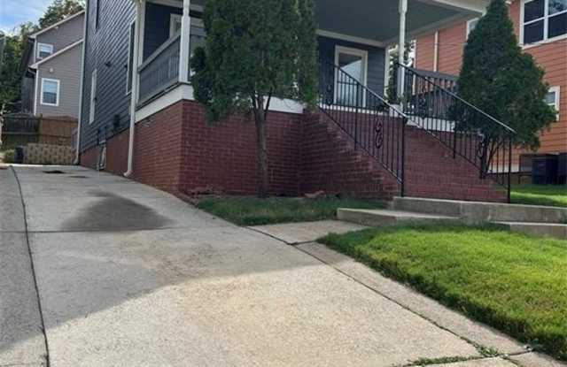 600 Delbridge Street NW