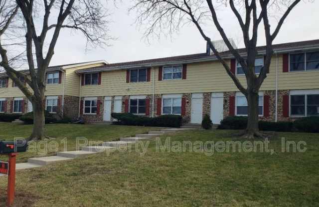 2918 Grinnell Dr. Unit 13