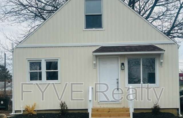2706 Atwood Ter