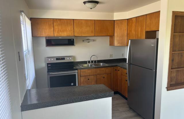 2 Bedroom Upper with Heat and Water included