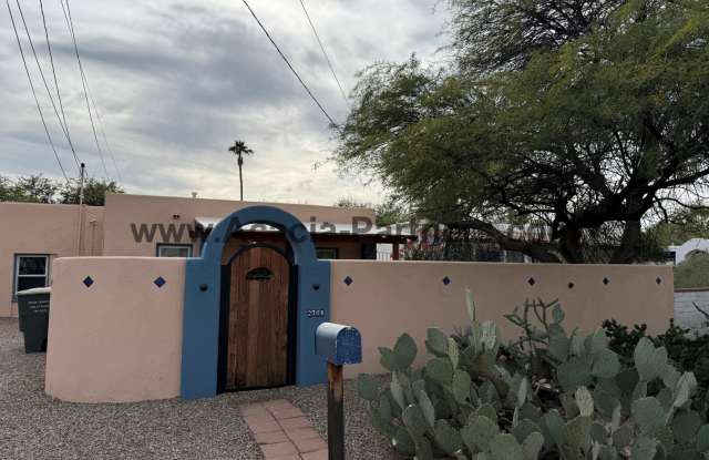 Photo of 2708 E Edison St