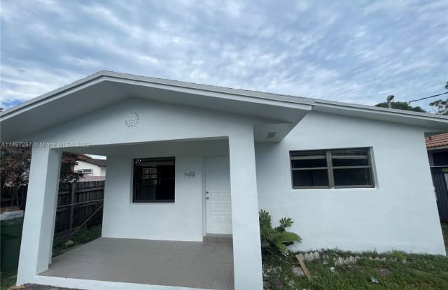 321 E 61st St - 321 East 61st Street, Hialeah, FL 33013