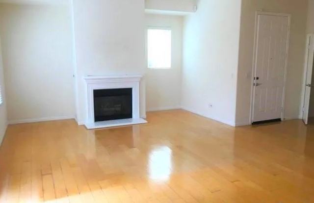 3872 Quarter Mile Drive