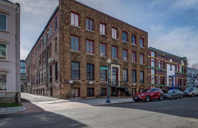 52 O Street NW unit: 107A