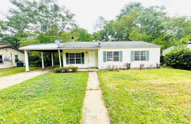 ** 3 bed 1 bath located in Forest Hills ** Call 334-366-9198 to schedule a self showing - 1209 Beechdale Road, Montgomery, AL 36109