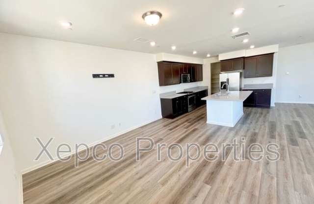 84373 Passagio Lago Way