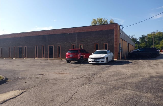 5 Industrial Lane - 5 Industrial Lane, Florissant, MO 63031