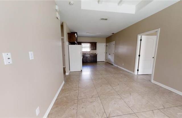 2510 E Garfield Avenue unit: 2