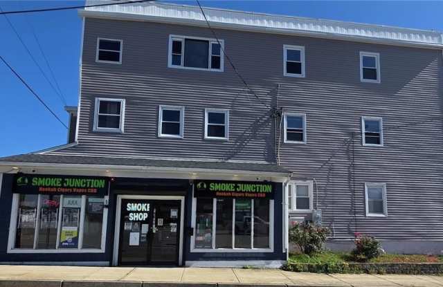 Photo of 62 Main Road unit: 2