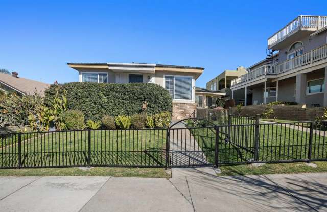 Photo of 4614 Saratoga Ave