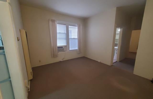 Photo of 887 Franklin Street