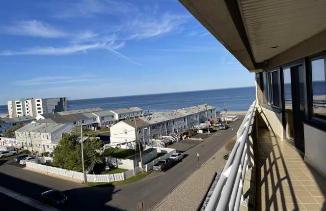 525 Ocean Boulevard