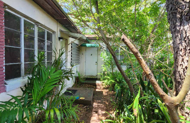 715 SW 4TH Street