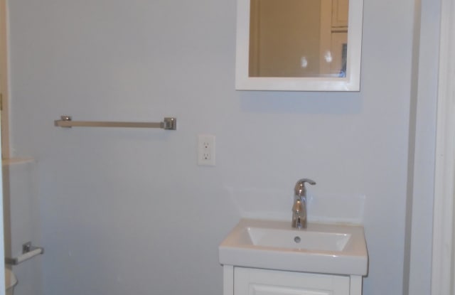 623 W Washington Blvd Apt 102