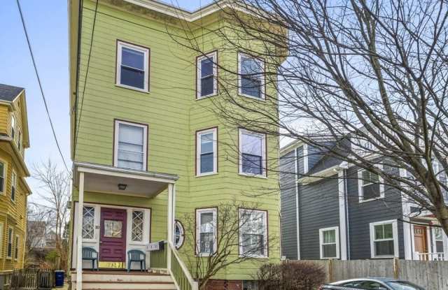 10 Farragut - 10 Farragut Avenue, Somerville, MA 02144