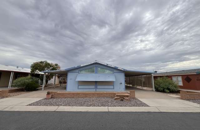 Photo of 3611 N Michigan Avenue