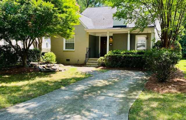 3 BR/2 BA Home in Chantilly Neighborhood - 2406 Shenandoah Avenue, Charlotte, NC 28205