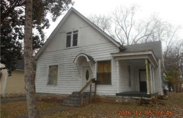 4 bed 2 bath