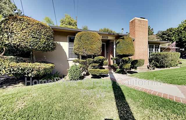 2431 Sleepy Hollow Dr