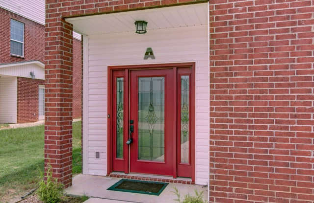 4 Bedroom PG Townhome for Rent!