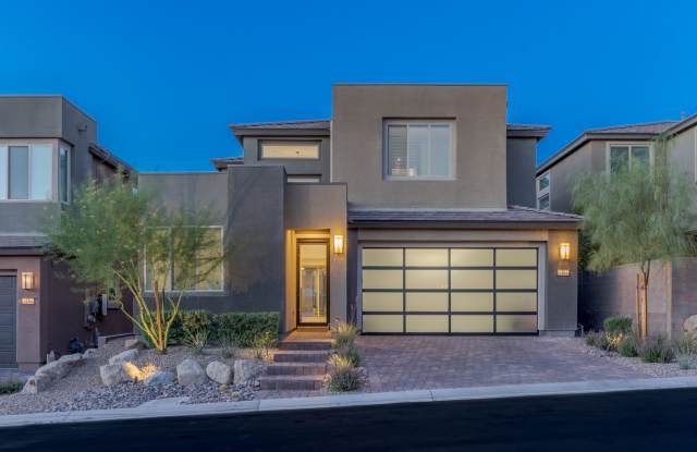 Luxurious Home in Henderson’s Desirable 89052 Community!