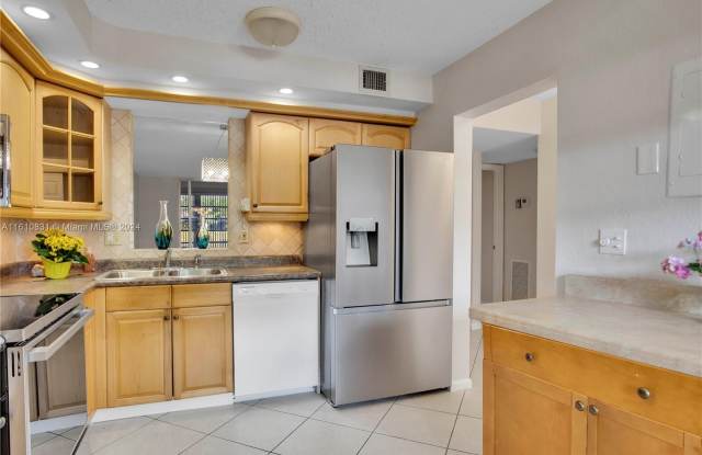 370 NW 76th Ave