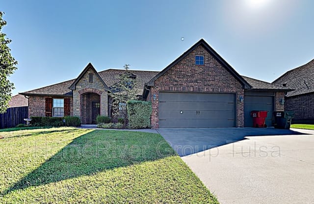 9307 N 95th East Ave - 9307 North 95th East Avenue, Owasso, OK 74055