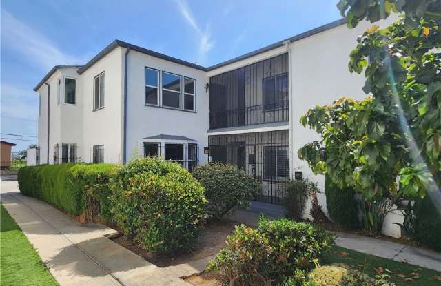 4122 W Adams Boulevard