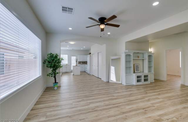 10959 Pumpkin Ridge Avenue