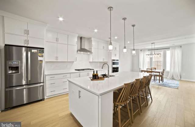 7546 SAWYER FARM WAY