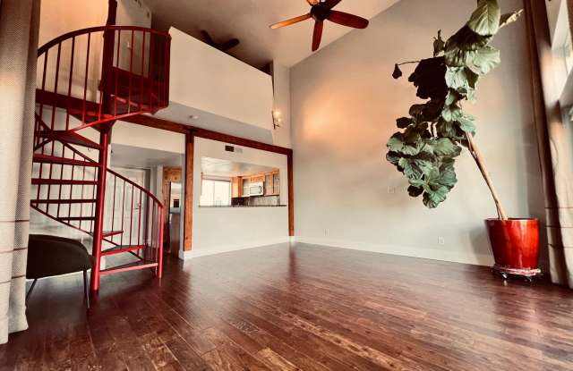 Renovated Uptown District Top Floor Condo in the Hillcrest