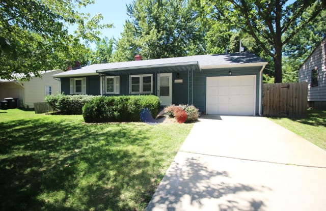 2412 S Crescent Ave - 2412 South Crescent Avenue, Independence, MO 64052