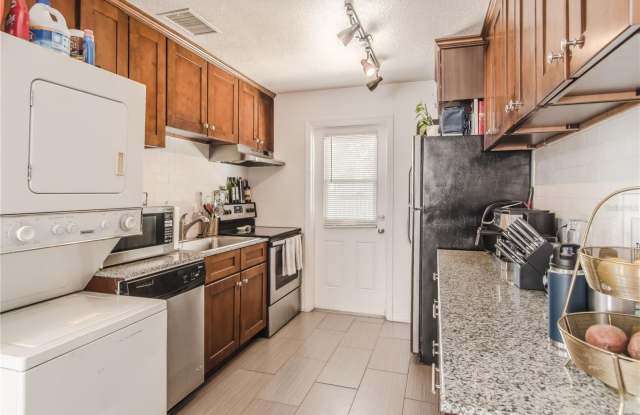 1221 MINNESOTA STREET