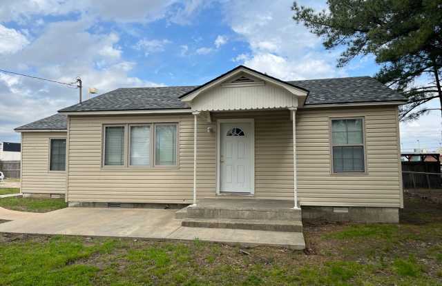 2 Bedroom Home in Fort Smith for Rent! Available in June! photos photos