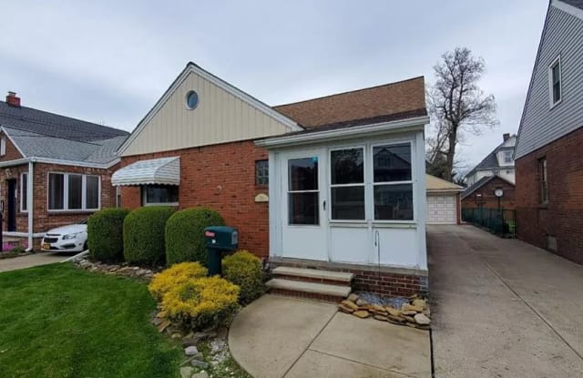 36 Lorraine Ave - 36 Lorraine Avenue, Buffalo, NY 14220