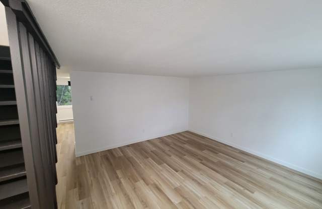 324 Ackerman Avenue