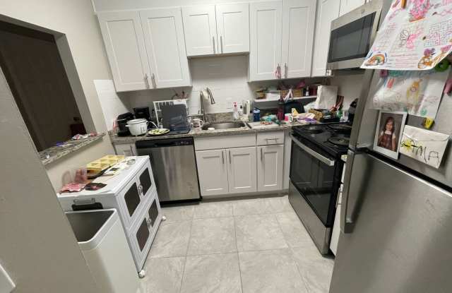 2-bedroom apartment with parking + heat