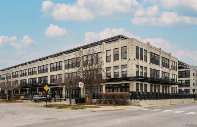 1151 W 14th Place