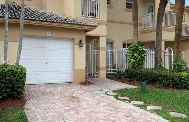 657 NW 170th Ter - 657 Northwest 170th Terrace, Pembroke Pines, FL 33028