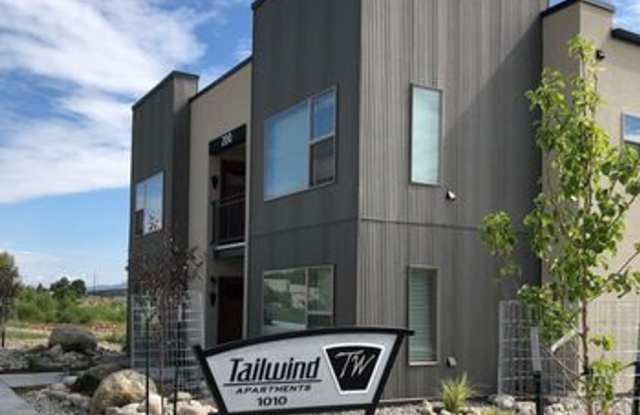 1000 Tailwind Street