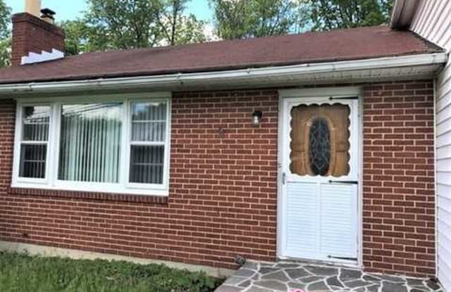 5611 Kenwood Ave - 5611 Kenwood Avenue, Rosedale, MD 21206